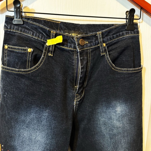 Sassy Thai Jeans Embellished with Embroidery and beading - Picture 3 of 5